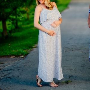Motherhood dress in blue/white pattern